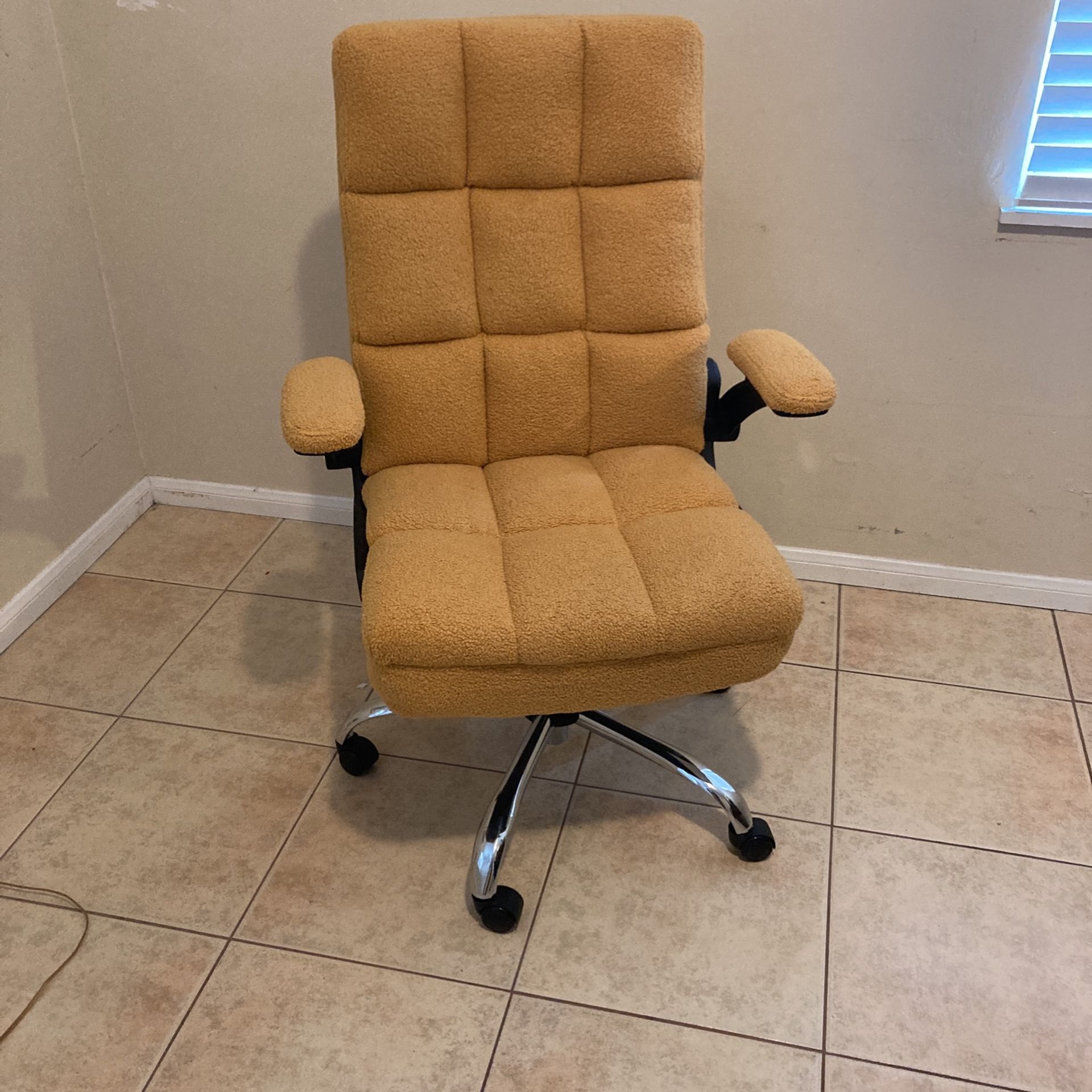 Roller Desk Chair