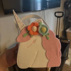 Unicorn Easter Baskets