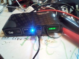 Halo Car BatteryJump Box An USB Phone Charging An Light