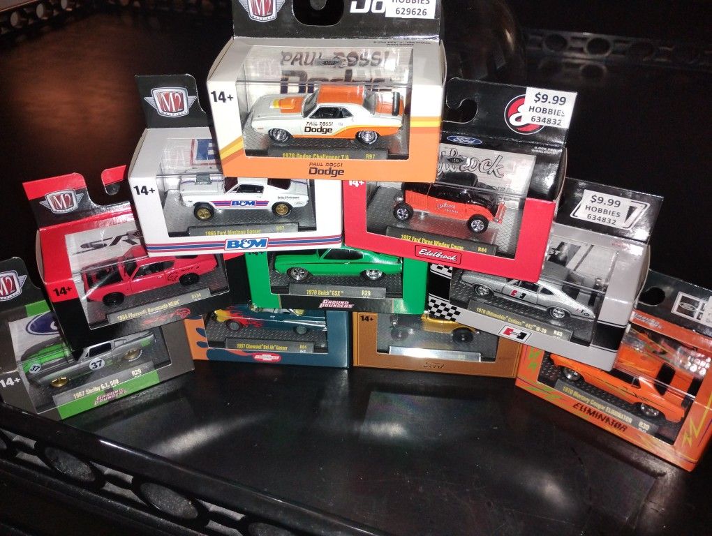 X12 M2 Die Cast Car Lot
