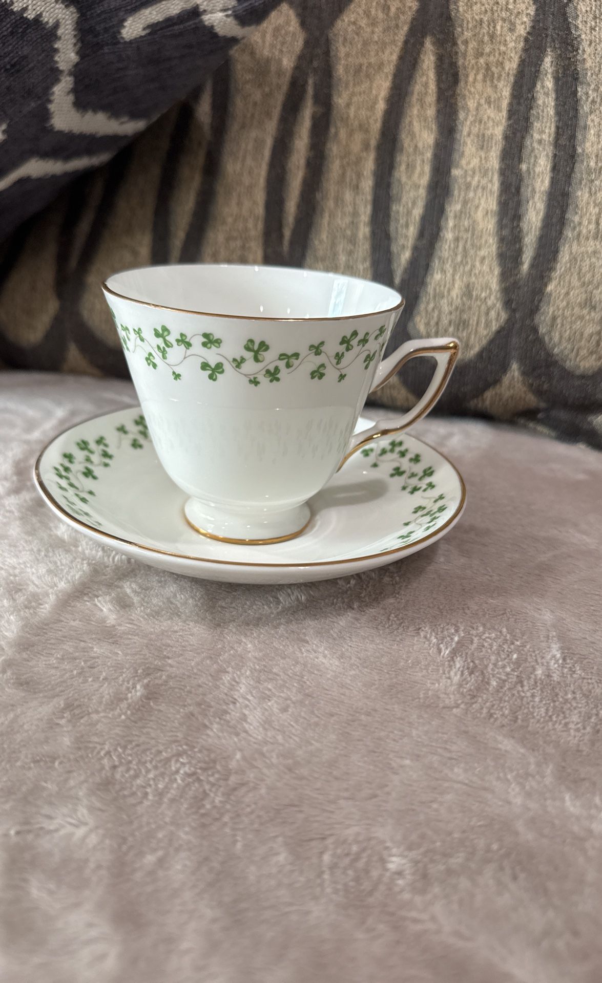 Vintage Royal Tara Fine Bone China Shamrock Teacup Cup & Saucer Made In Ireland