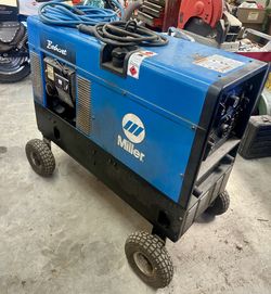 Miller Bobcat 225 NT 8000watt Welder/Generator