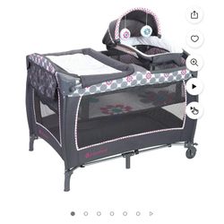 $60 Baby Trend Playpen "Daisy Dots"