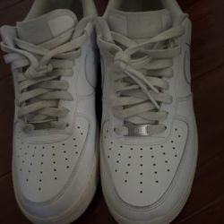 White Airforce 1s