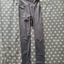 Lululemon Woman’s Define Leggings Navy Size M