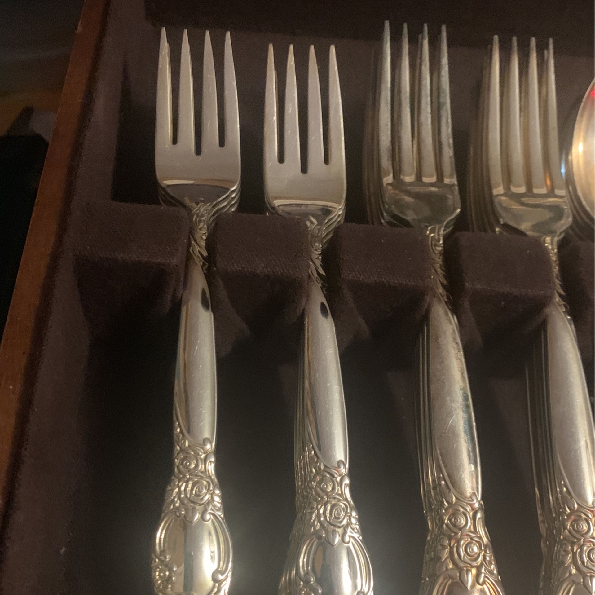 Oneida Ltd. Silversmiths Ballad Country Lane Silverplate Set 70 Pieces for Sale in Seattle, WA