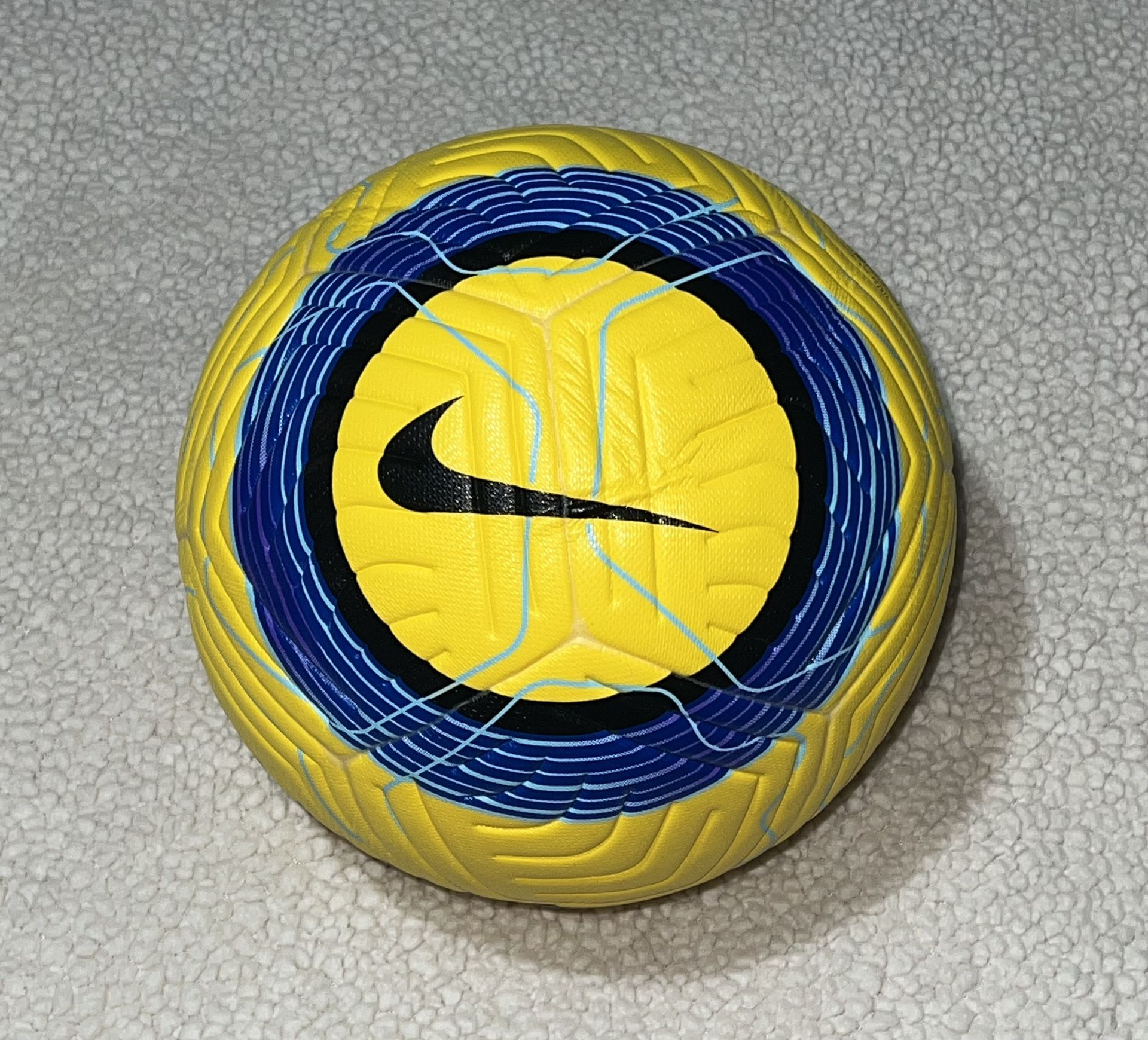 Nike Soccer Match Ball - Premier League Aerowsculpt