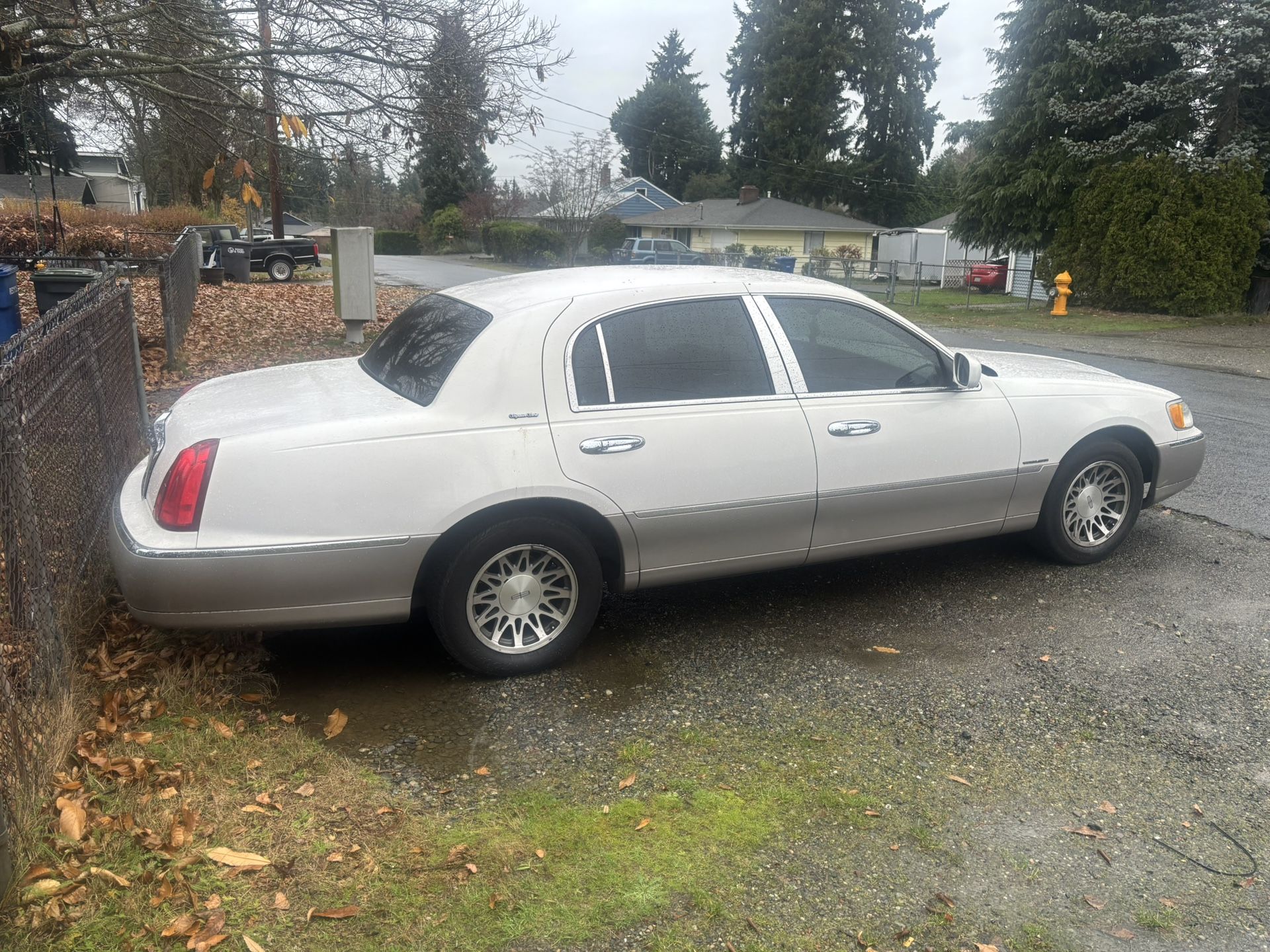 2000 Lincoln Town Car