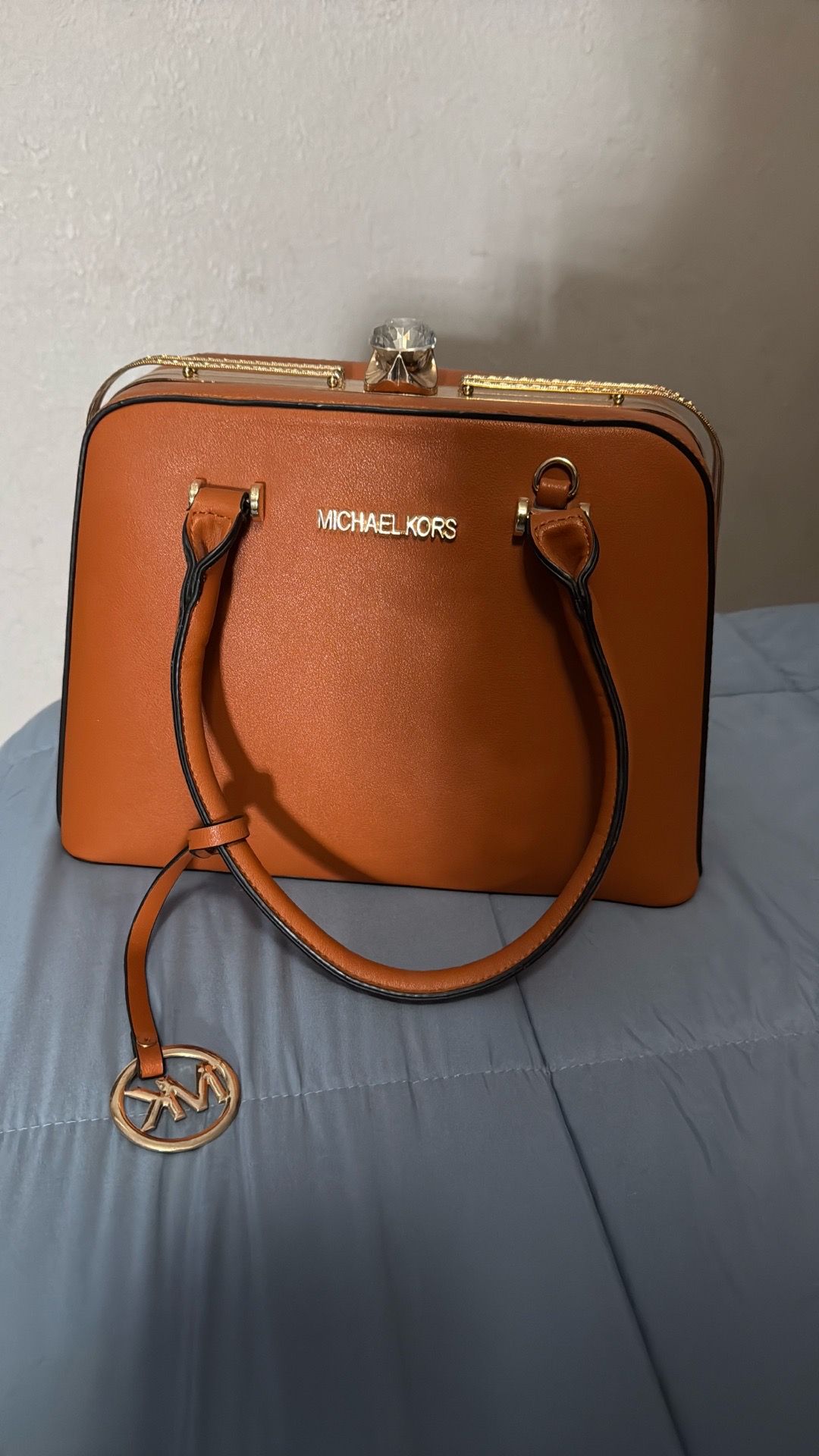Hand bag