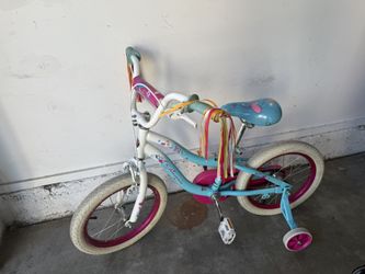 Girl’s Schwinn Iris 16 inch Bike