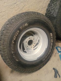 4 Rines prime 16x10 " 6 birlos con llantas bfgoodrich 285/75/16 allterrain
