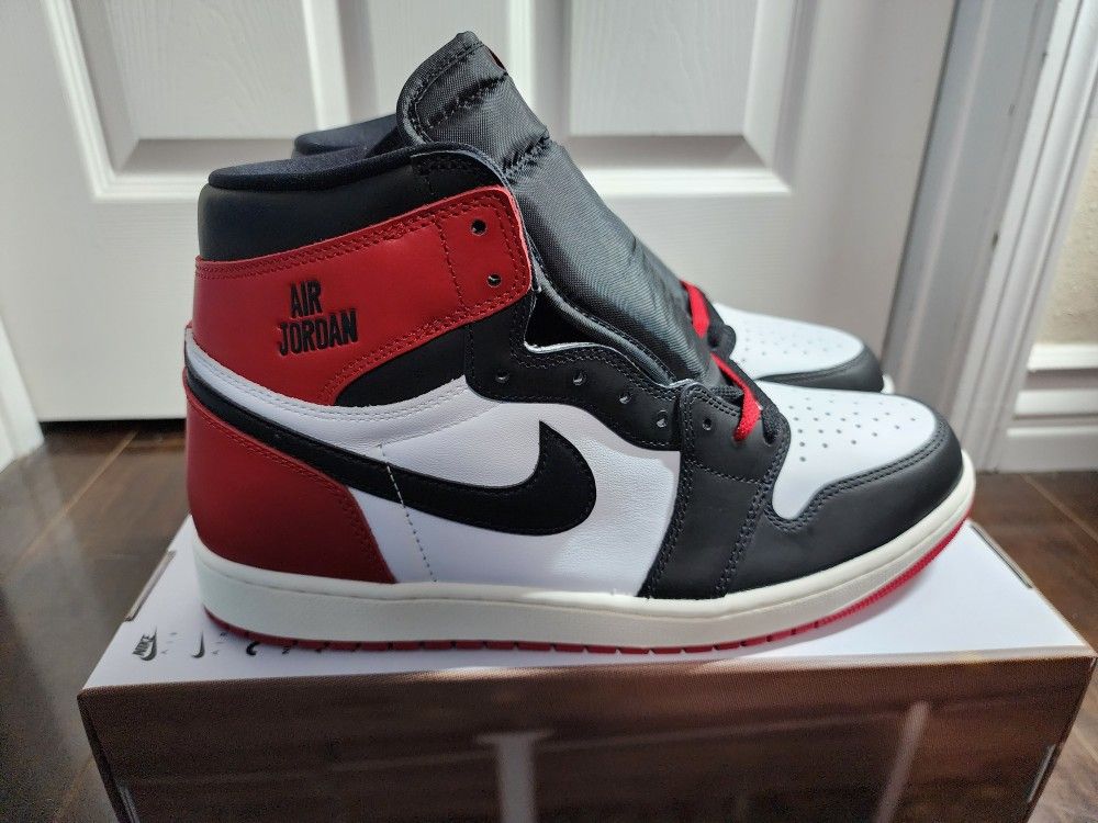 Air Jordan Retro High OG Black Toe Reimagined Size 12