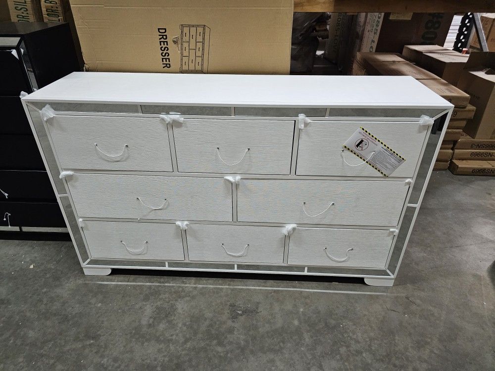 Warehouse Clearance Sale! Brand New White Dresser With Mirror