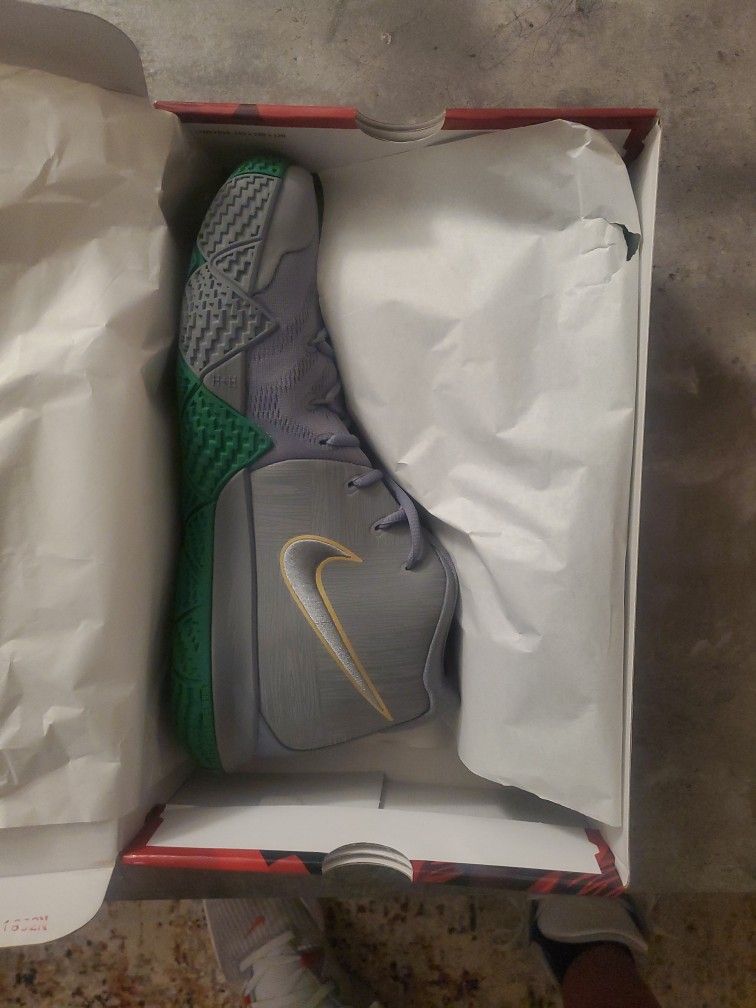 dead stock Kyrie 4 city guardians