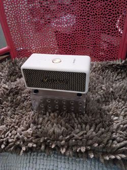 Marshall Portable Bluetooth Speaker White