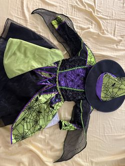 Girls witch costume
