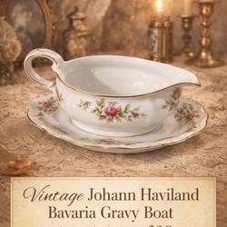Vintage Johann Haviland Bavaria Gravy Boat with Attached Plate – Floral Gold Trim