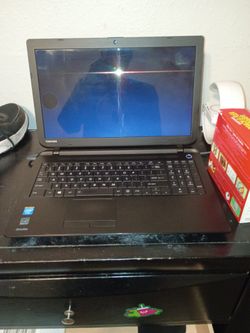 Toshiba. Computer Like New Only 7 Months Old