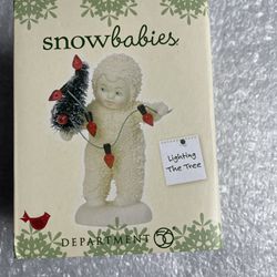 Snowbabies "Lighting The Tree Figurine 