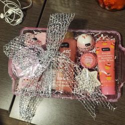 Pink Bath & Body Bow Set