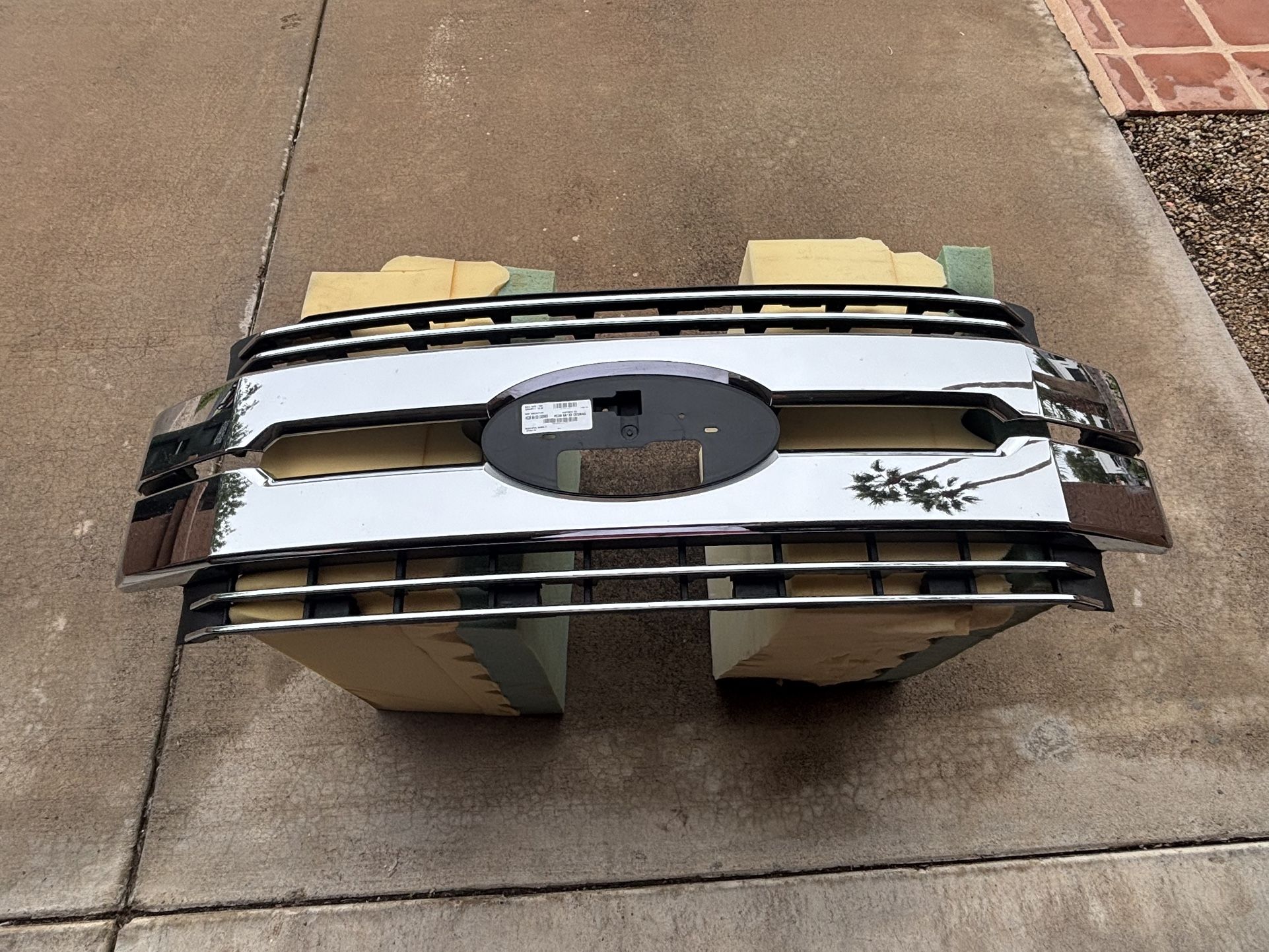 2017 2018, 2019 Ford F250 F350 Super Duty Chrome Grill OemHC3B8A133CKSMAS