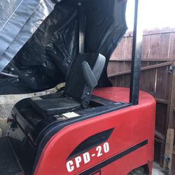 2.5 Ton Forklift 3 - 1 Meter Mast - All Electric-Huge Battery 