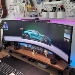 Samsung Odyssey G9 49” Curved Screen