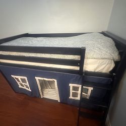 Twin Bunk Bed With Mattress/blancets & bedding set