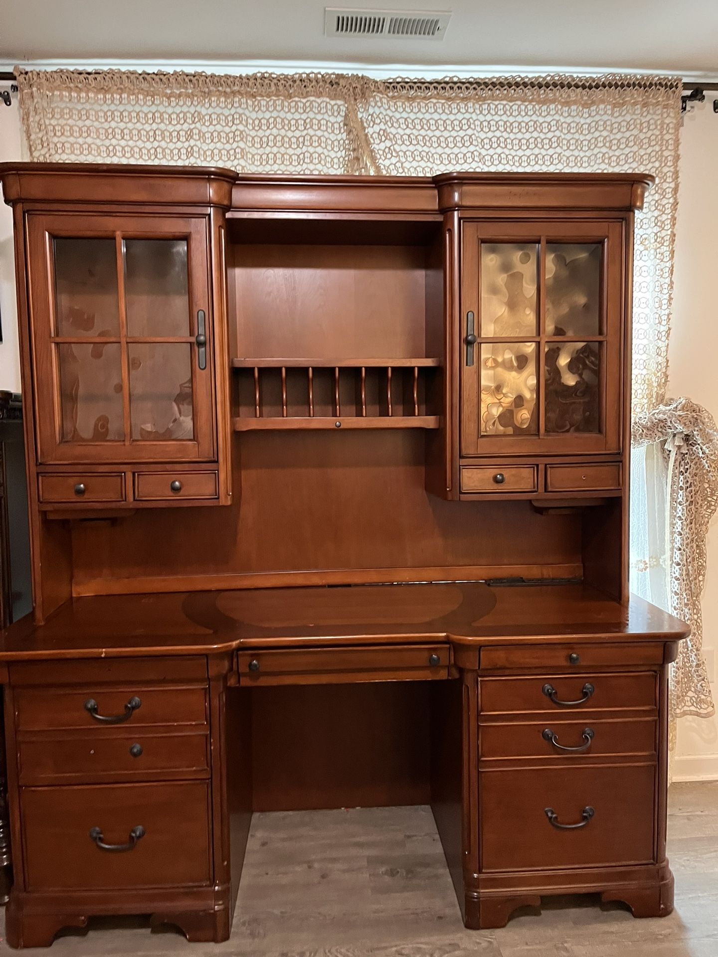 Large Desk And Hatch