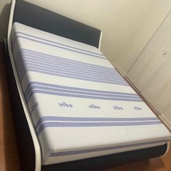 Modern Bed With Mattress And Bar-stools