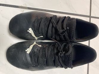 Kid’s soccer shoes 3y