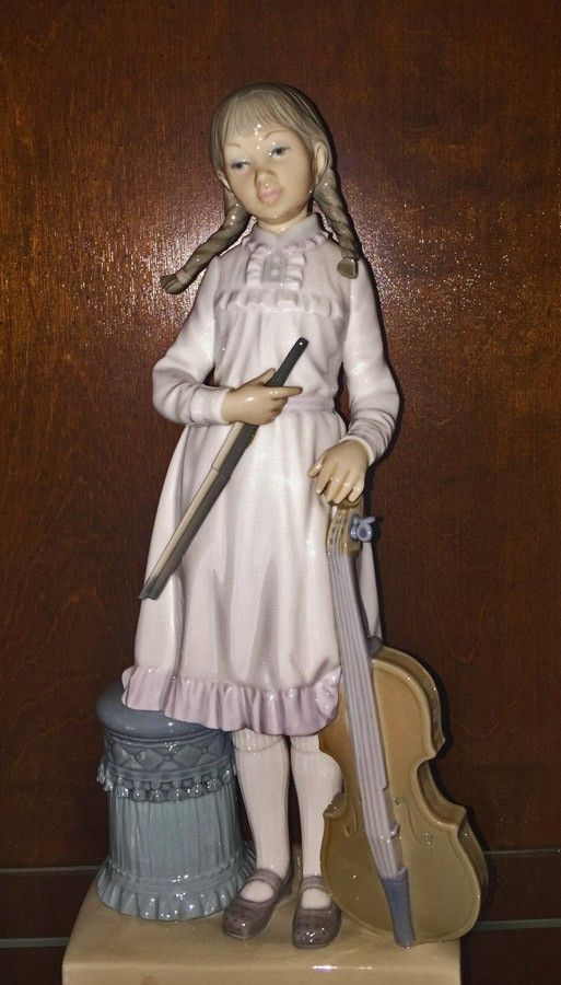 Lladro Viola Lesson