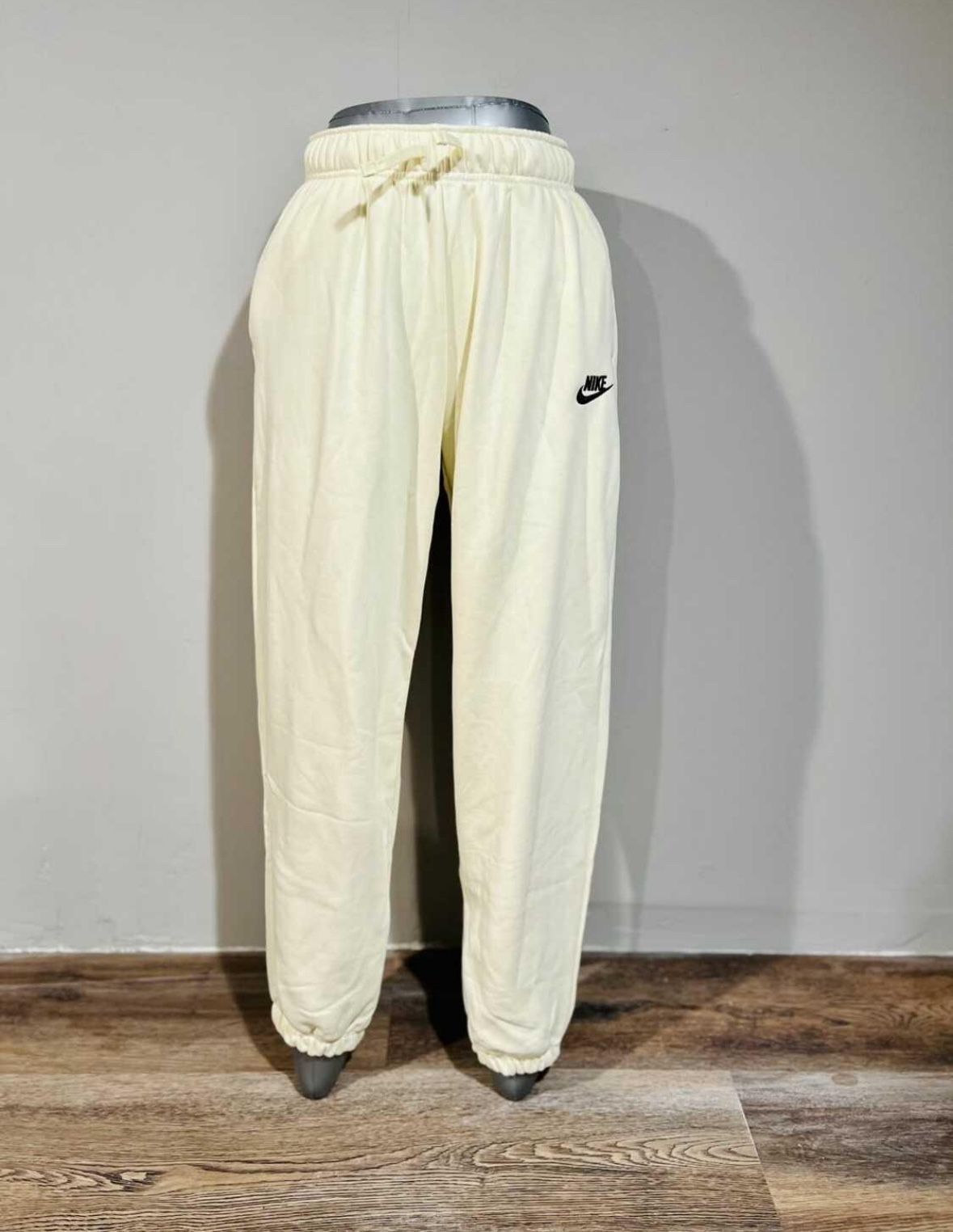 NWT Oversized XS Nike Mid Rise Joggers