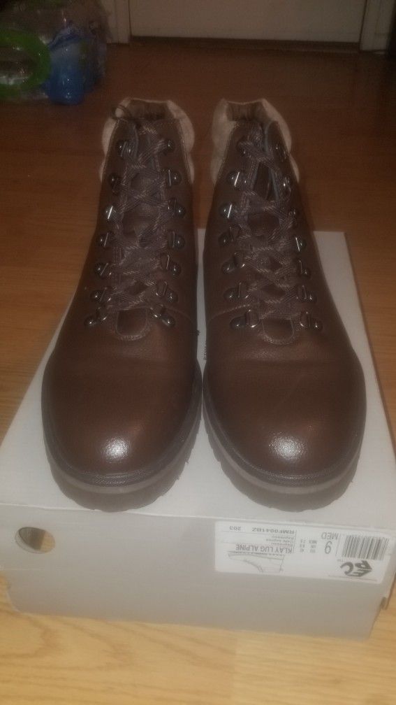 Kenneth Cole Reaction Clay Lug Alpine, Brown Boots Casual Dress Boots, Size 9 But Fit 9.5 As Well, Worn Once, Open Box
