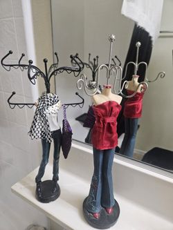DECORATIVE JEWELERY STANDS