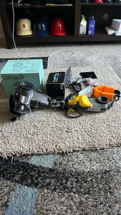 Epoque EHS-1000 HD Underwater Housing + GoPro HERO3 Bundle w/ Remote, Accessories & Waterproof Camera Housing