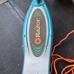 Electric Razor E200 Scooter 