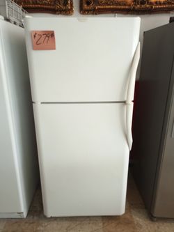 Frigidaire Refrigerator white ex large excellent . Warranty . Delivery available . 2203 Fowler st. Ft. Myers 33901
