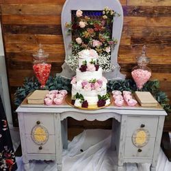  Vintage Vanity #teaparty #wedding #desserttable