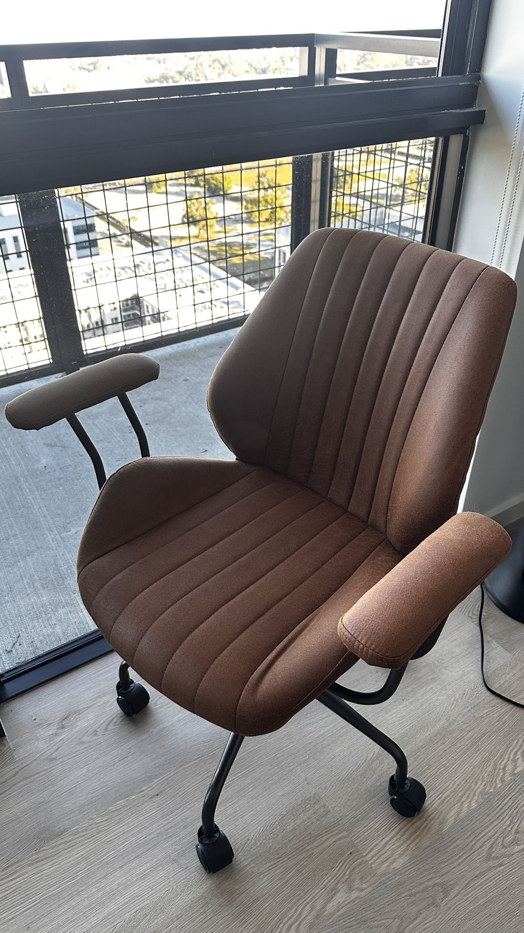 Home Office Essential β Brown Desk Chair with Wheels & Arms