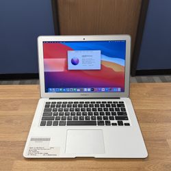 13" MacBook Air*2.2Ghz Intel Core i7*256GB SSD*8GB RAM