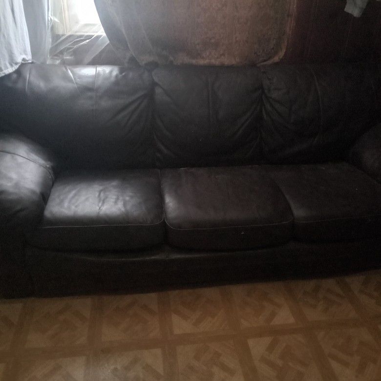 Dark Brown Italian Leather Couch With Pull Out Bed 