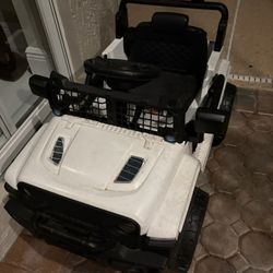 Free Toddler Ride In Jeep