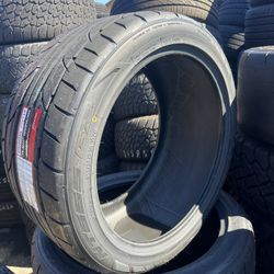 305/35/20 Nitto NT555G2