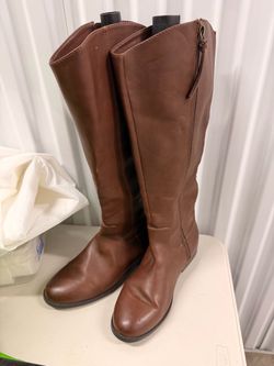 Brown Leather Knee-High Riding Boots size 8