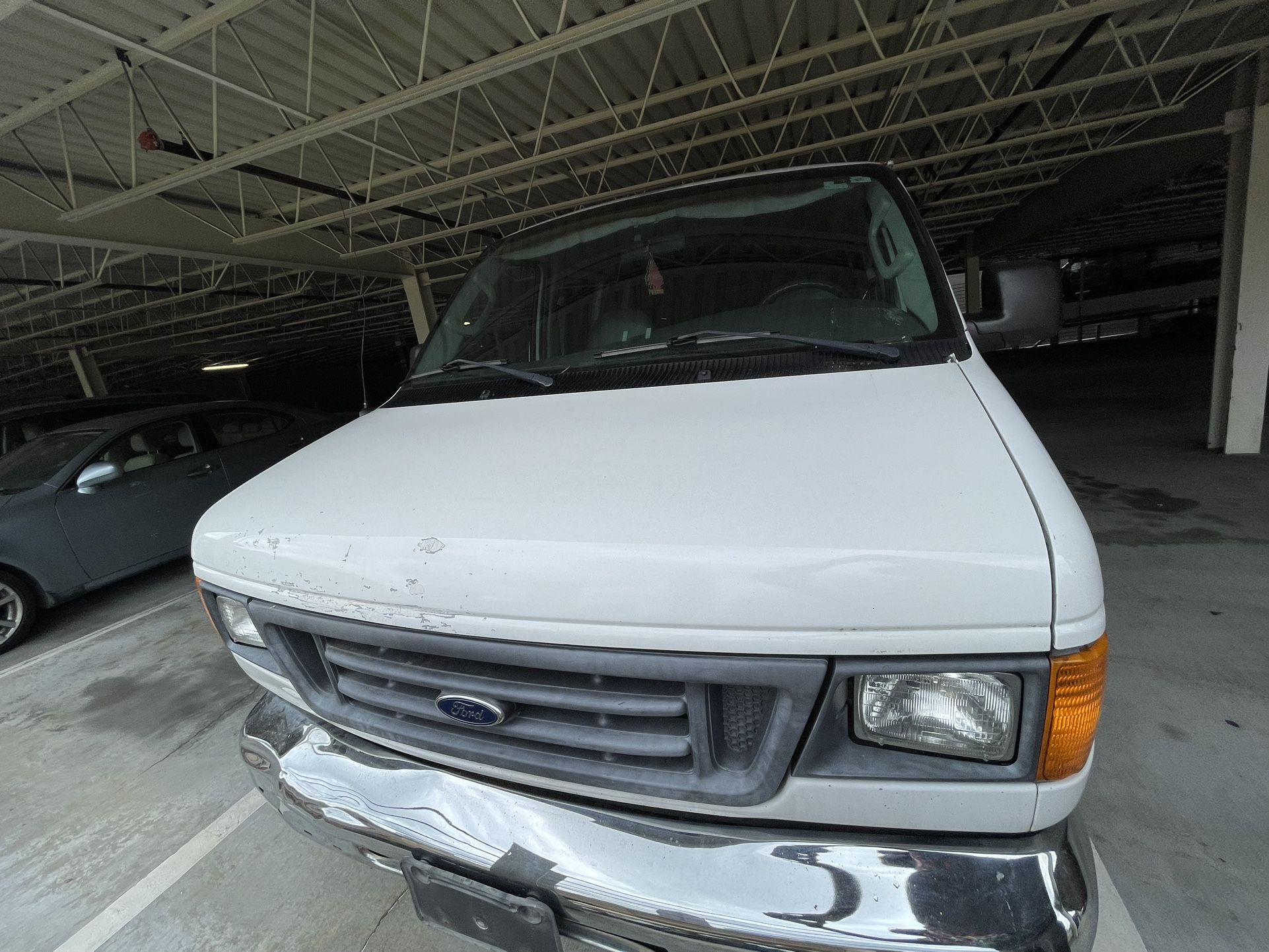2004 Ford E-350