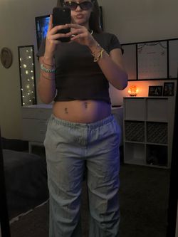 Tilly’s baggy blue pants match everything