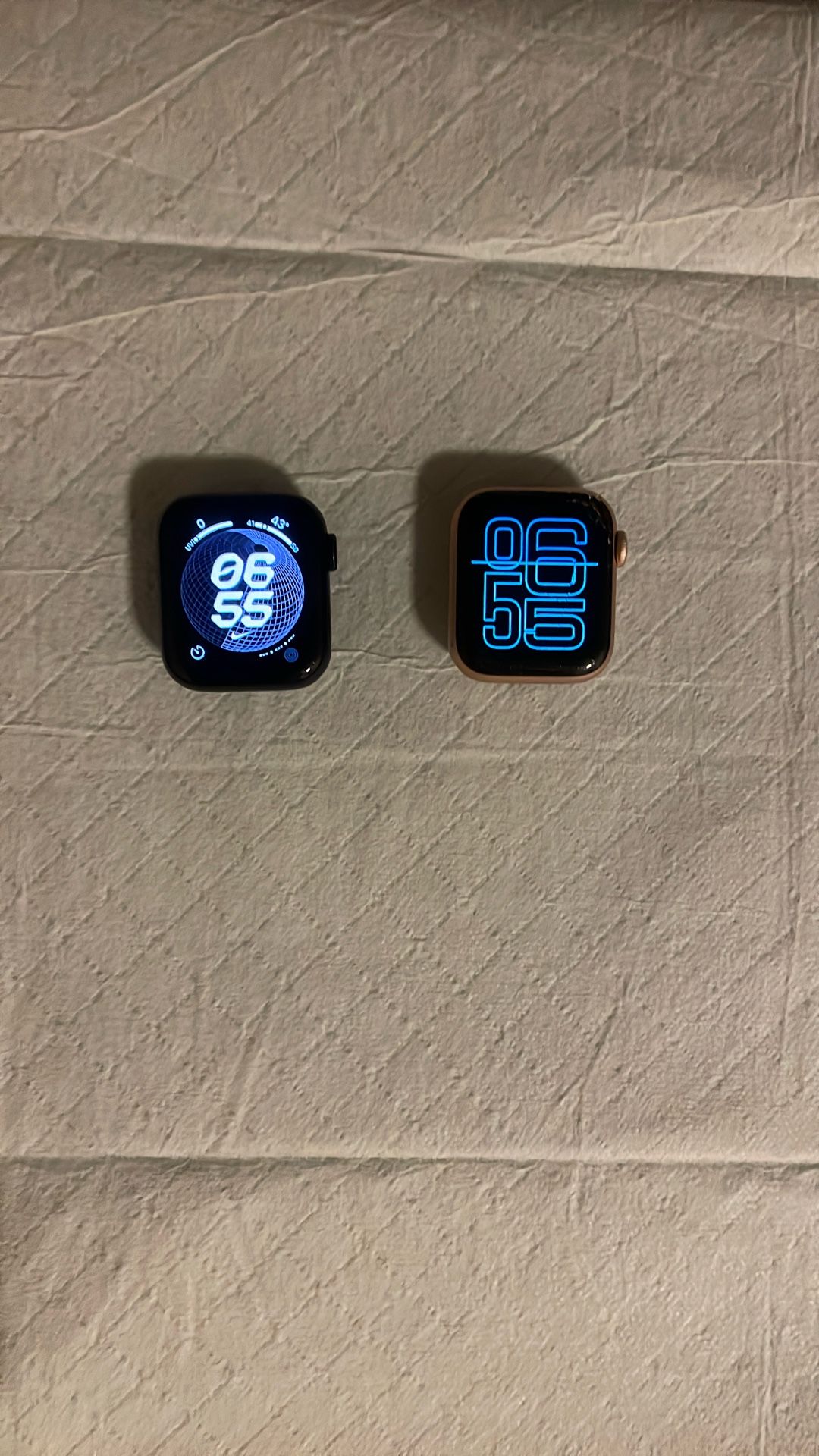 Apple Watch Series 6 GPS + Apple Watch SE GPS 