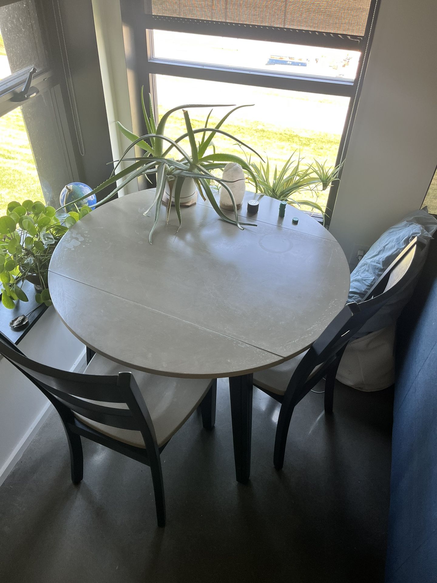 Small Dinner Table With 2 Chairs