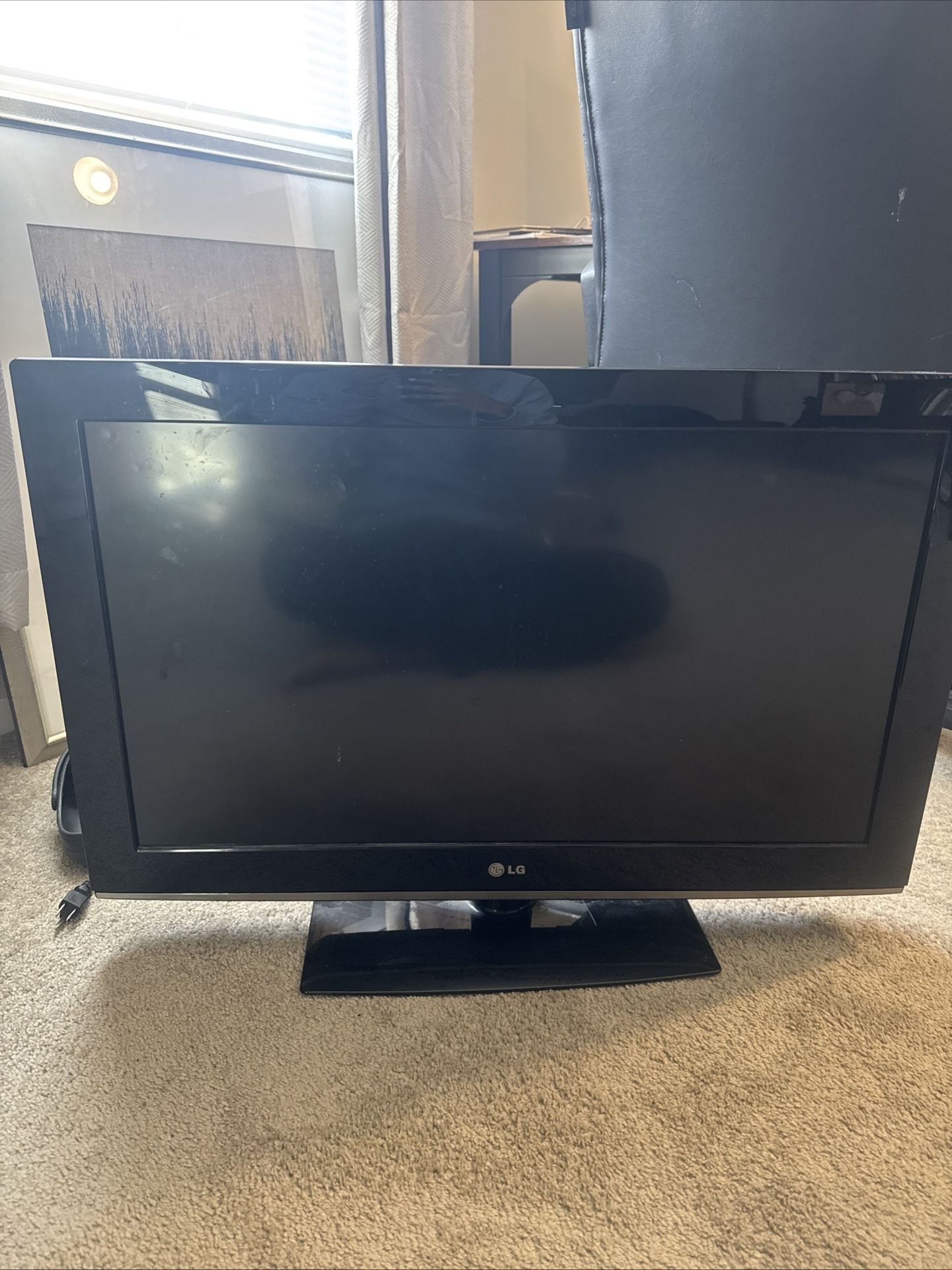 32inch Black LG TV